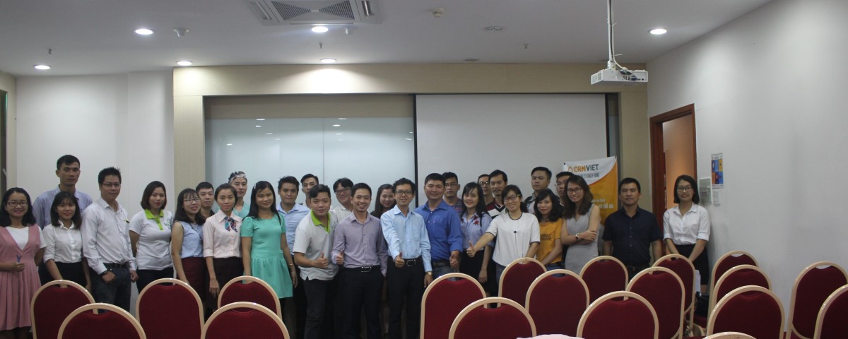 Hơn 60 khách mời là các CEO, CMO... của các doanh nghiệp vừa và nhỏ tham gia hội thảo.