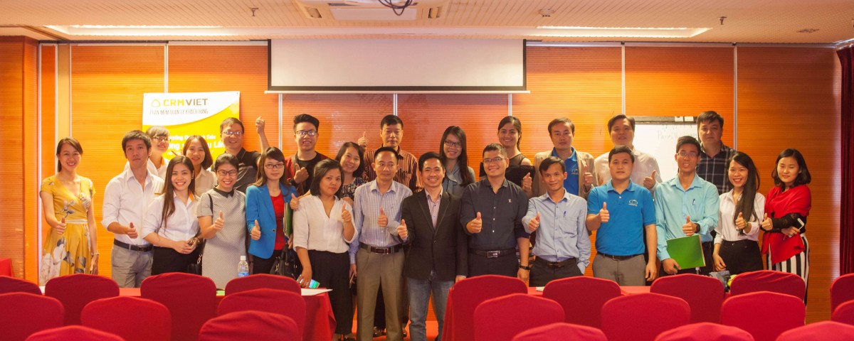 Rất đông khách mời là CEO, CMO... của các doanh nghiệp vừa và nhỏ trên địa bàn Hà Nội và các tỉnh thành lân cận tham gia hội thảo.