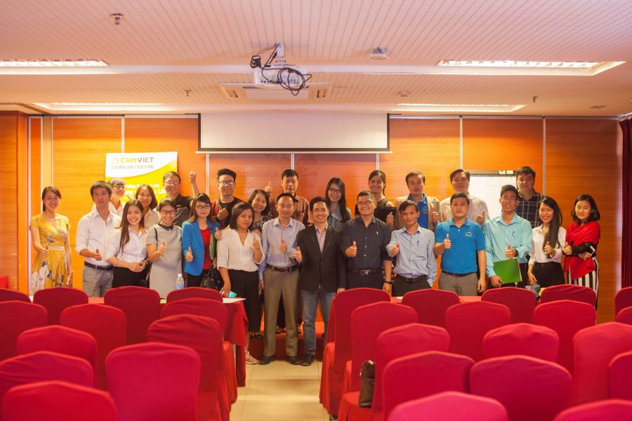 Rất đông khách mời là CEO, CMO... của các doanh nghiệp vừa và nhỏ trên địa bàn Hà Nội và các tỉnh thành lân cận tham gia hội thảo.